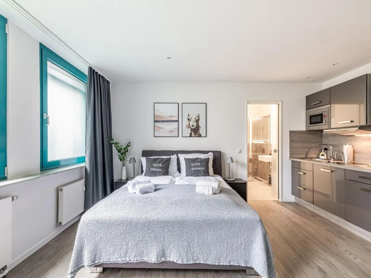 Limehome Koeln Friesenplatz - Digital Access アパートホテル